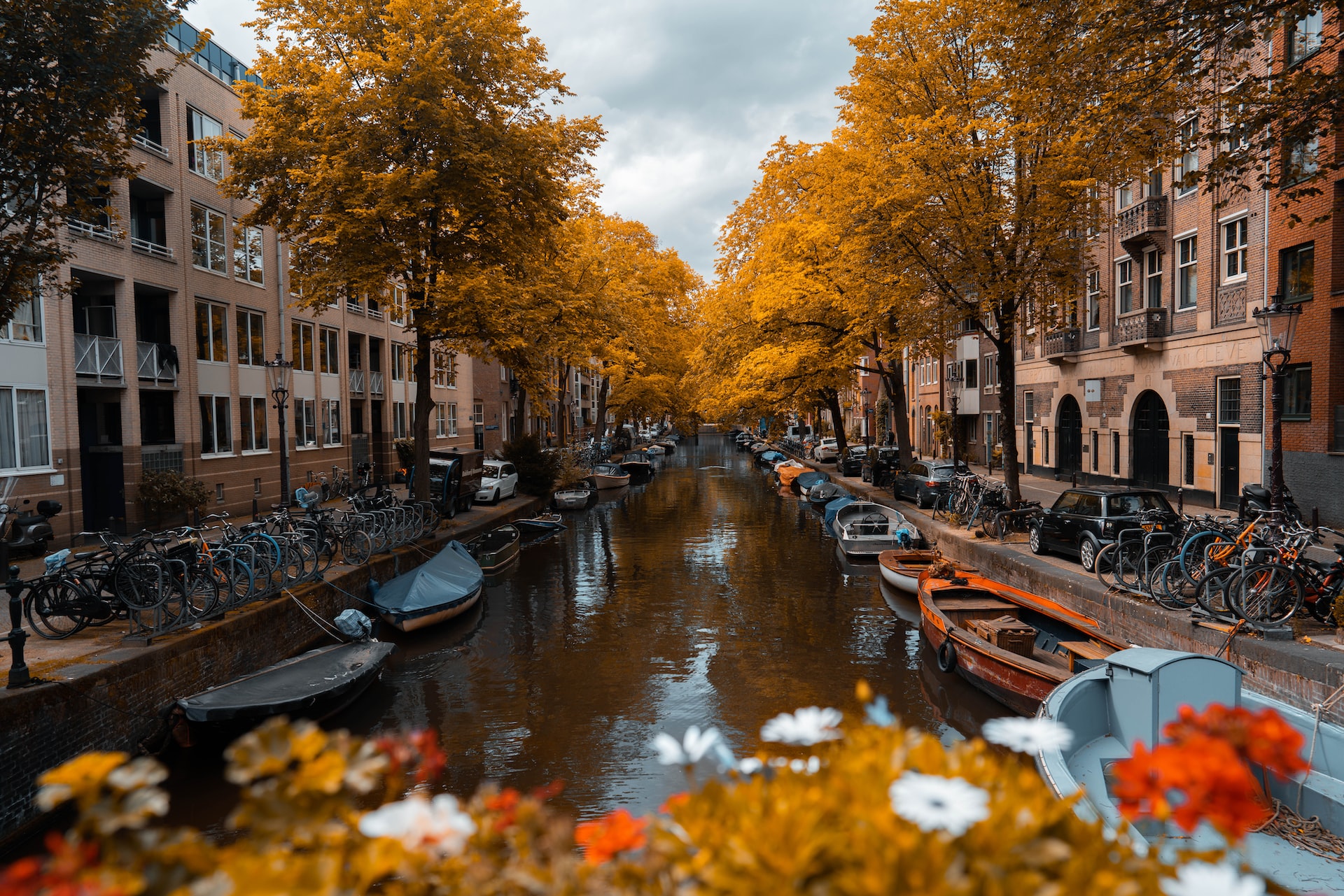 Canal Ring Area of Amsterdam inside the Singelgracht